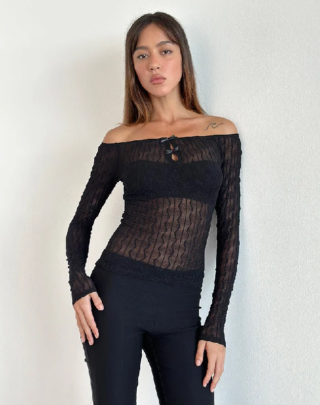 Button - Down Women Long Sleeve Top for a Classic StyleKazi Bardot Top in Crinkle Black