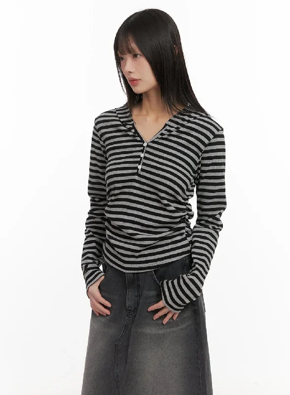 Lightweight Women Long Sleeve Top for Spring and AutumnStriped Hooded Top CD430