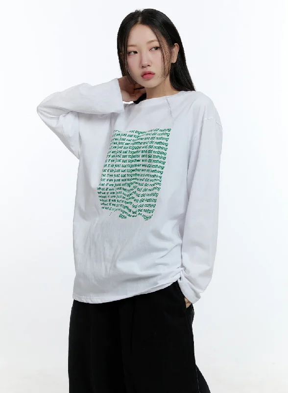 Mock Neck Women Long Sleeve Top for a Modern AestheticOversized Graphic Phrase Long Sleeve Top CD424