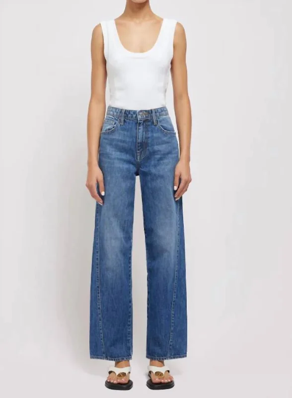 Button - fly women jeans with a traditional touchSawyer Jeans In Blue