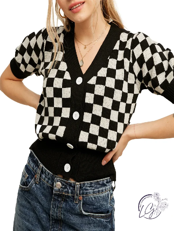 boyfriend style women cardigan for a relaxed fitRetro Checkered Gingham Cropped Cardigan