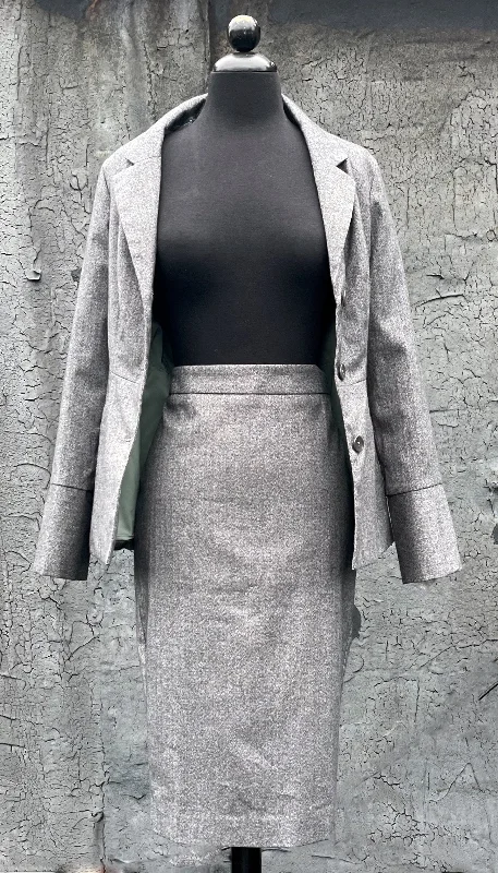 Single - Breasted Women's Linen Blend Blazers in Earth Tones for Casual WearCurved Side Seam Pencil Skirt: Grey Herringbone