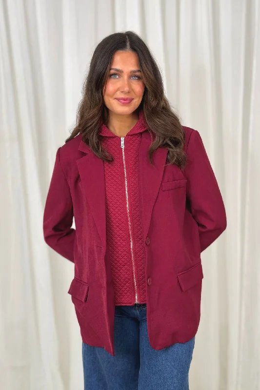 Single - Breasted Women's Tweed Blazers with Gold Buttons for a Classic LookMillie Layered Blazer In Wine