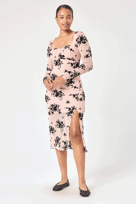 Pleated Women Dress with a Timeless and Elegant TextureBlush Floral Long Sleeve Mesh Dress