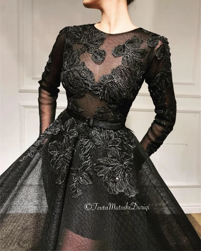 Lace - Embellished Women Dress for an Elegant and Sophisticated AppearanceQueen Aria Embroidered Gown