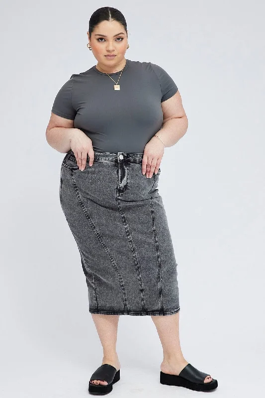 Studded Denim Top for a Glamorous and Bold StyleBlack Midi Skirt Denim