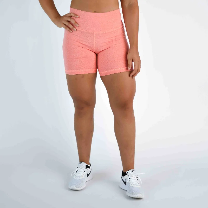 Bermuda Women Shorts for a Classic and Sophisticated LookBiker Short 6" - High Rise