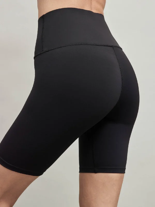 Bermuda Women Shorts for a Classic and Sophisticated LookHigh Rise Biker Short In Diamond Compression - Black