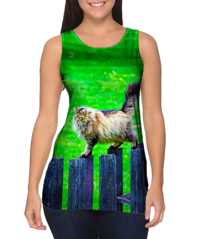 Plunge Neck Women's Seamless Tank Tops for a Smooth FitSure Footed Cat