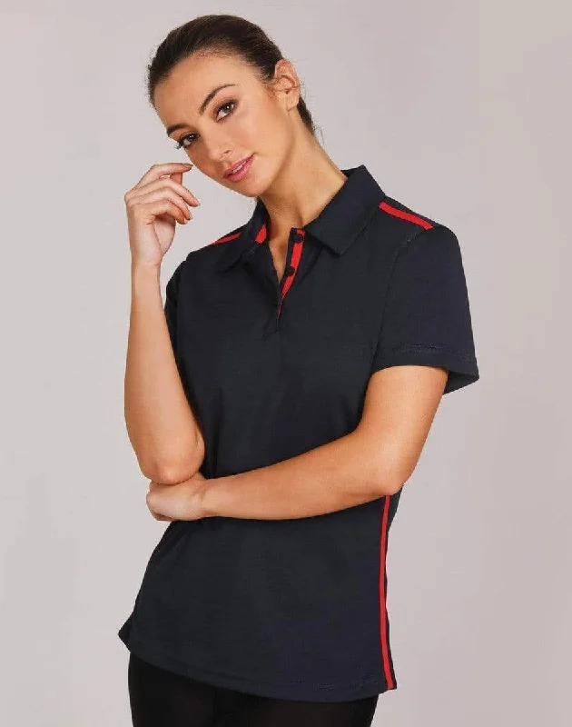 Retro - style polo shirt with a vintage logoWinning Spirit PS84 STATEN POLO SHIRT Ladies